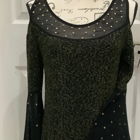 La Vanya, women’s black and gold metallic top, size M - Picture 2 of 6